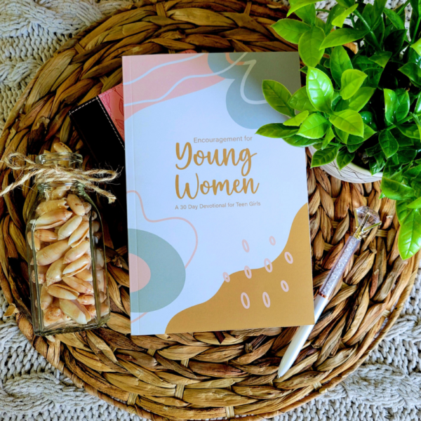 Encouragement for Young Women: A 30-Day Devotional for Teens